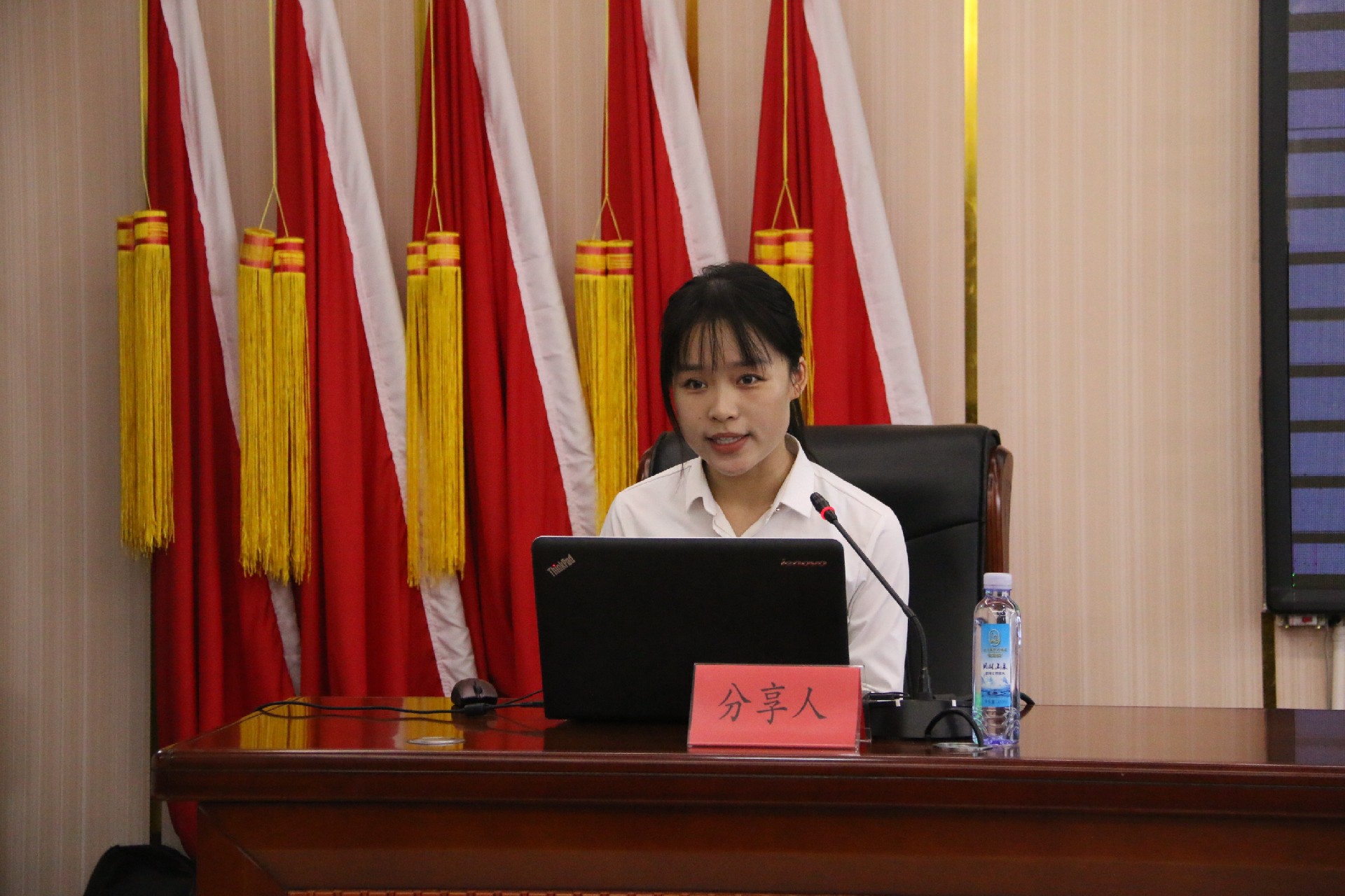 墨香四溢 “書香中南”綻放思想之花 ——中南建設集團“書香中南”讀書分享會精彩回顧 (第一期②)
